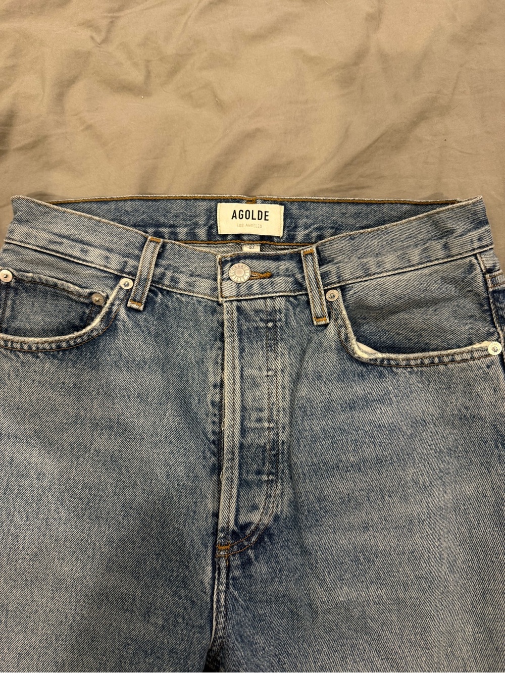 Agolde Straight Leg High-Rise Jeans in Medium Blue Wash - Picture 2 of 6